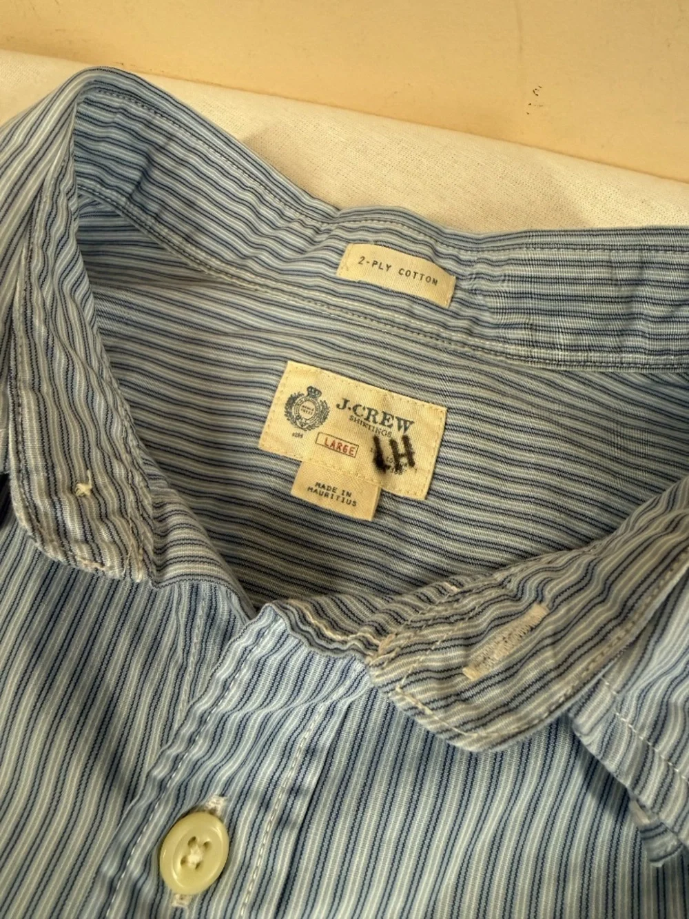 J Crew Men's Button Up Long Sleeve Shirt Size Large - Blue Pinstripe
